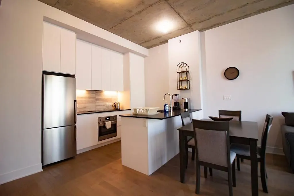 Apartment Best Location & Modern Condo Montreal